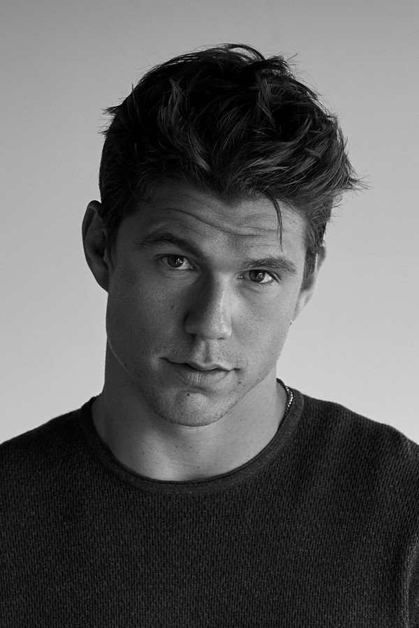 Foto de Ben Smith-Petersen pareja de Riley Keough